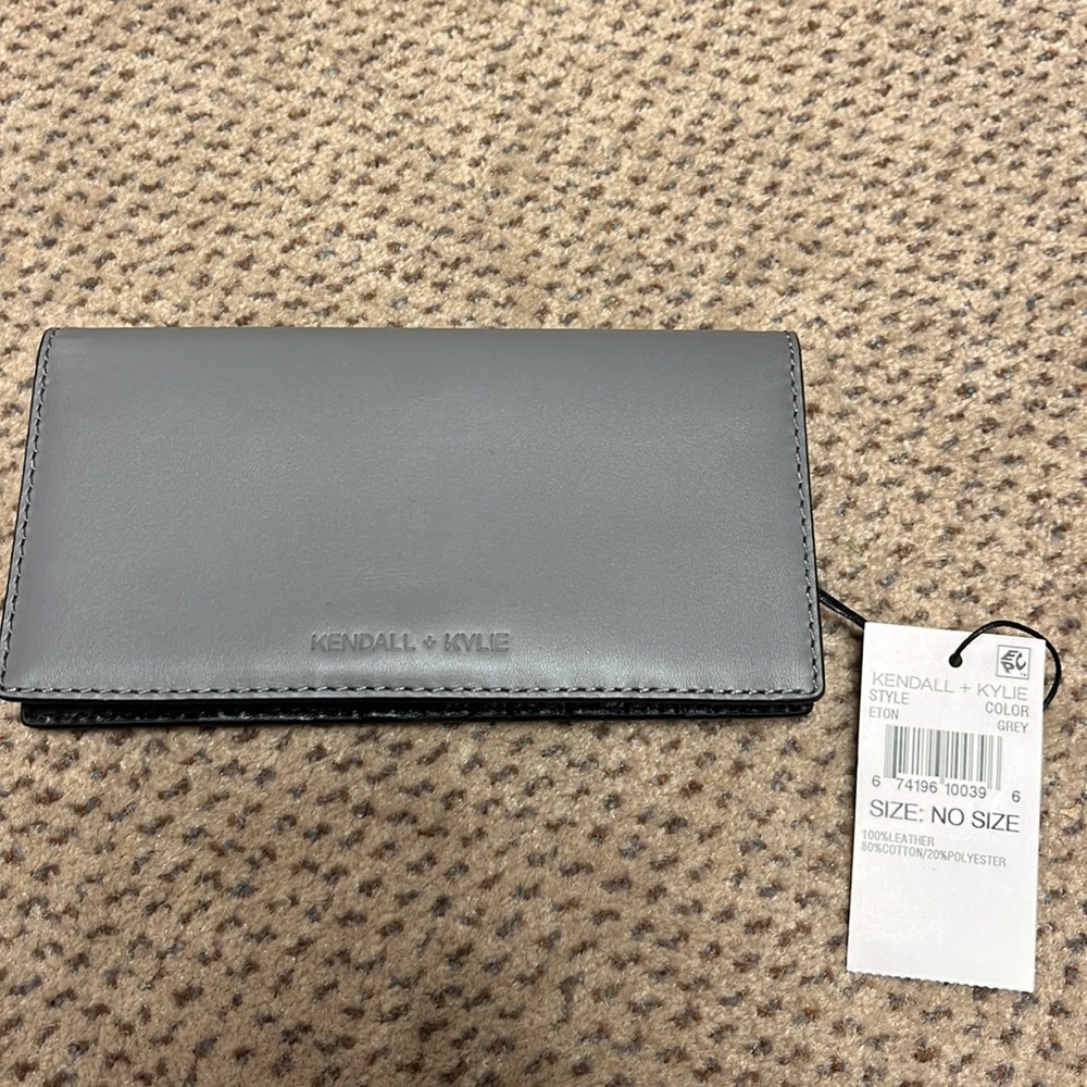 Kendall + Kylie Storage Wallet